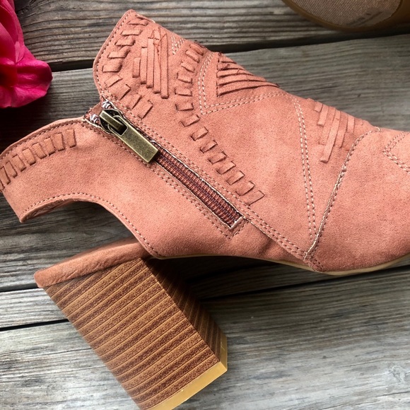 Frida peep toe bootie - Picture 6 of 8